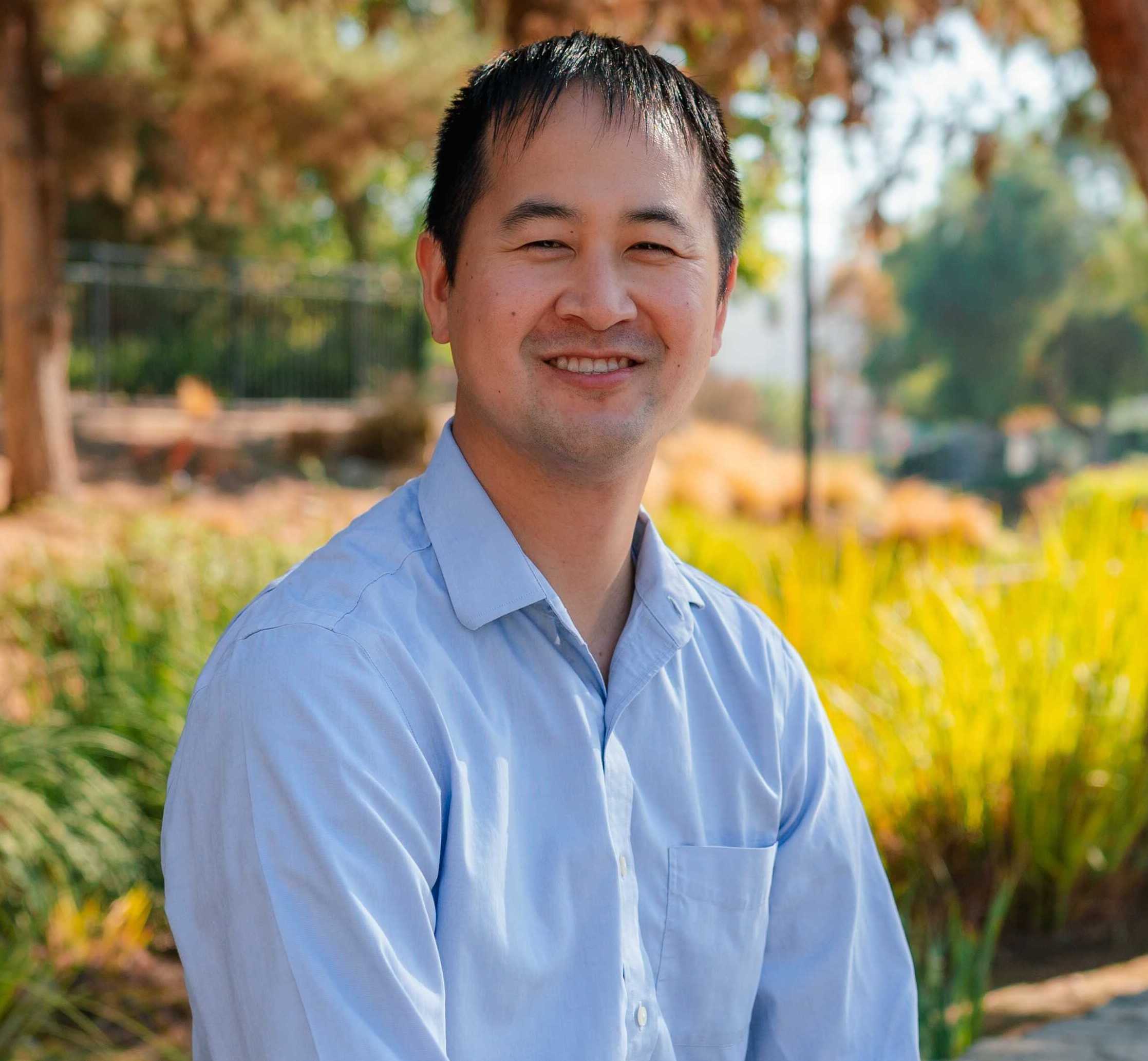 Meet Dr. Robert Lee DDS, MS in Riverside